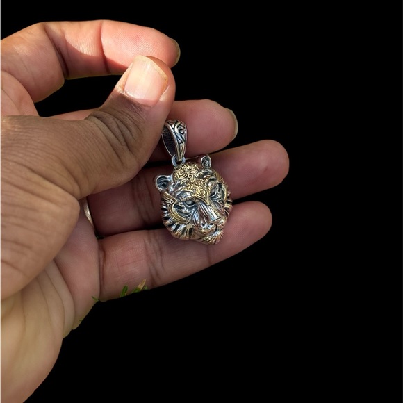 925 Sterling SILVER TIGER PENDANT - Picture 4 of 8